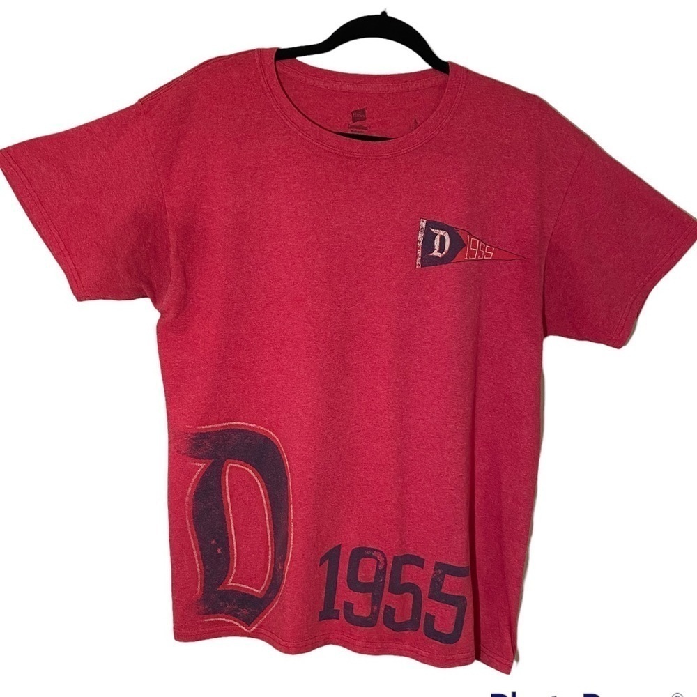 DISNEY Parks Authentic Unisex Red Graphic T Shirt 1955 Navy Blue Design M